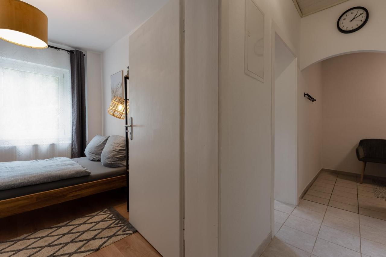 Schoenes 2-zimmer-apartment In Sehr Zentraler Lage *